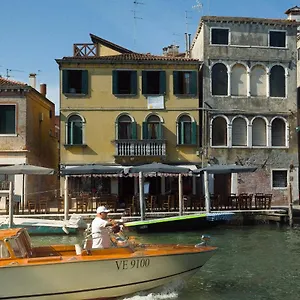 Casa Virginia Direct At The Canal Cannaregio With Own Roof Terrace Appartamento